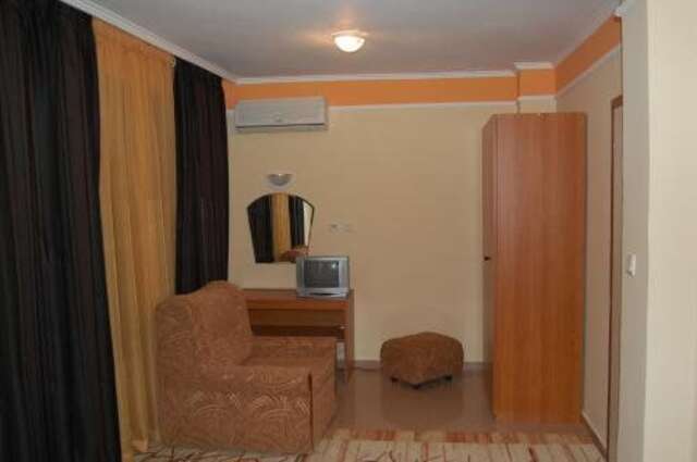 Отель FAMILY HOTEL SAINT PETER Святые Константин и Елена-18